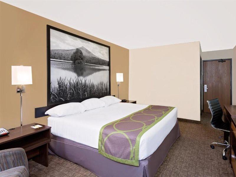 Super 8 By Wyndham Hotel Lebanon