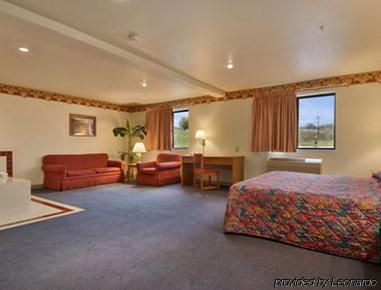 Super 8 By Wyndham Hotel Lebanon
