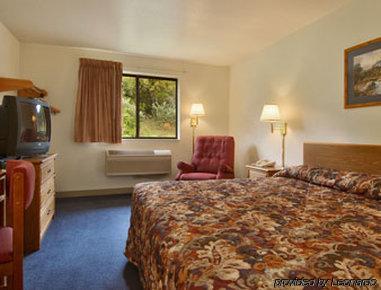 Super 8 By Wyndham 2* Lebanon